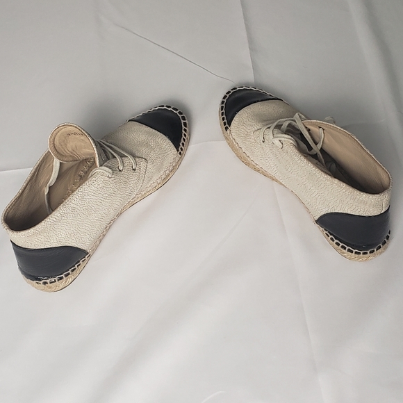 Chanel Embossed high top Espadrille - Picture 6 of 9